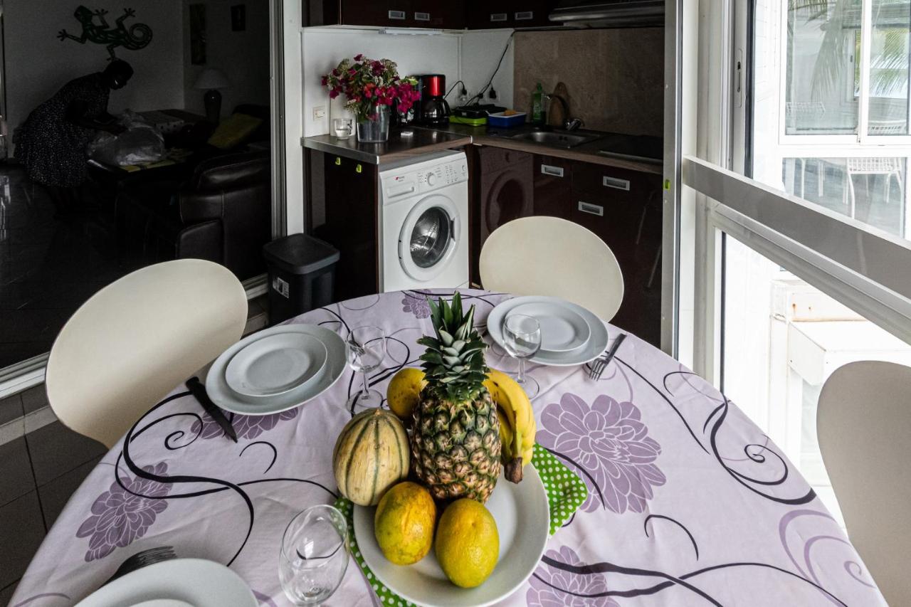 Studio En Duplex , Face A La Mer Le Gosier  Exterior photo