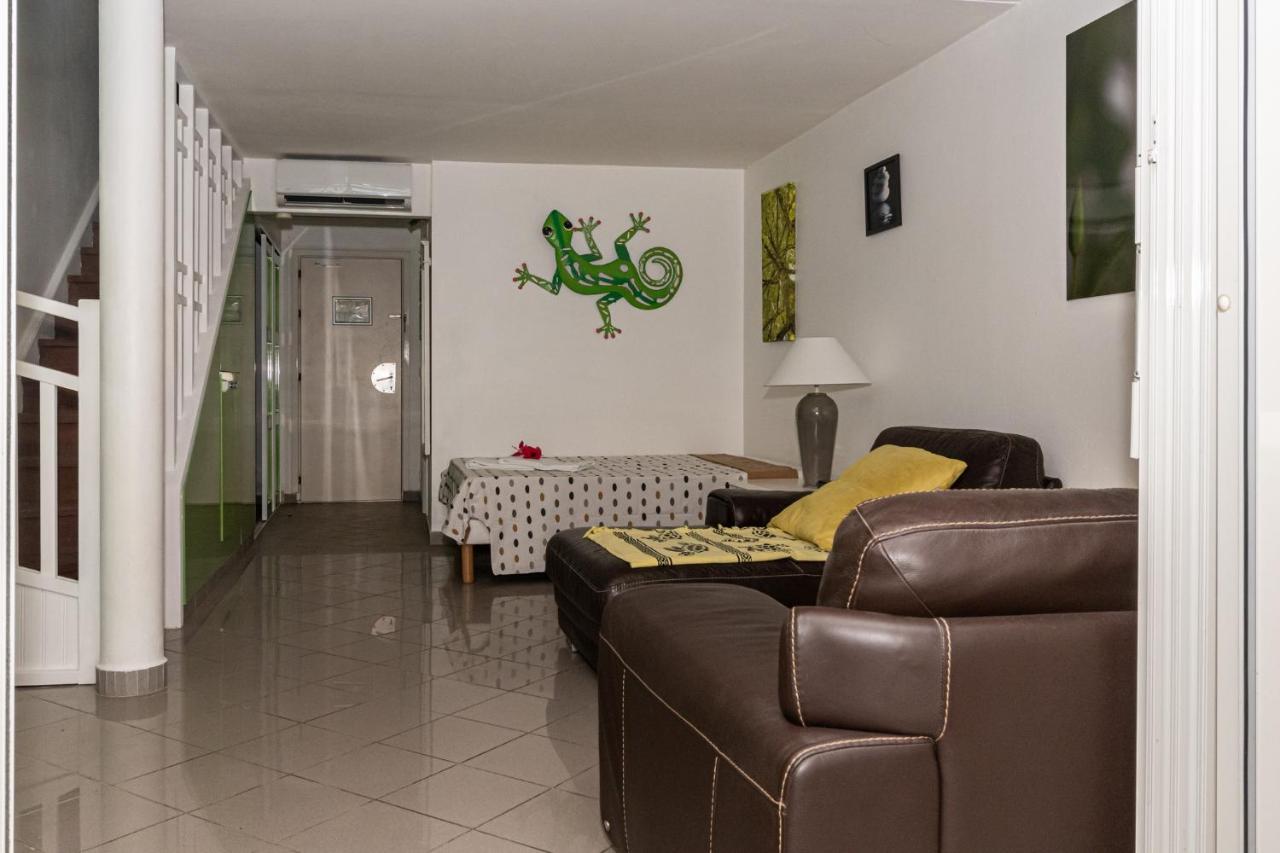 Studio En Duplex , Face A La Mer Le Gosier  Exterior photo
