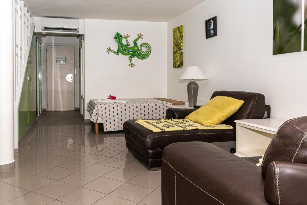 Studio En Duplex , Face A La Mer Le Gosier  Exterior photo