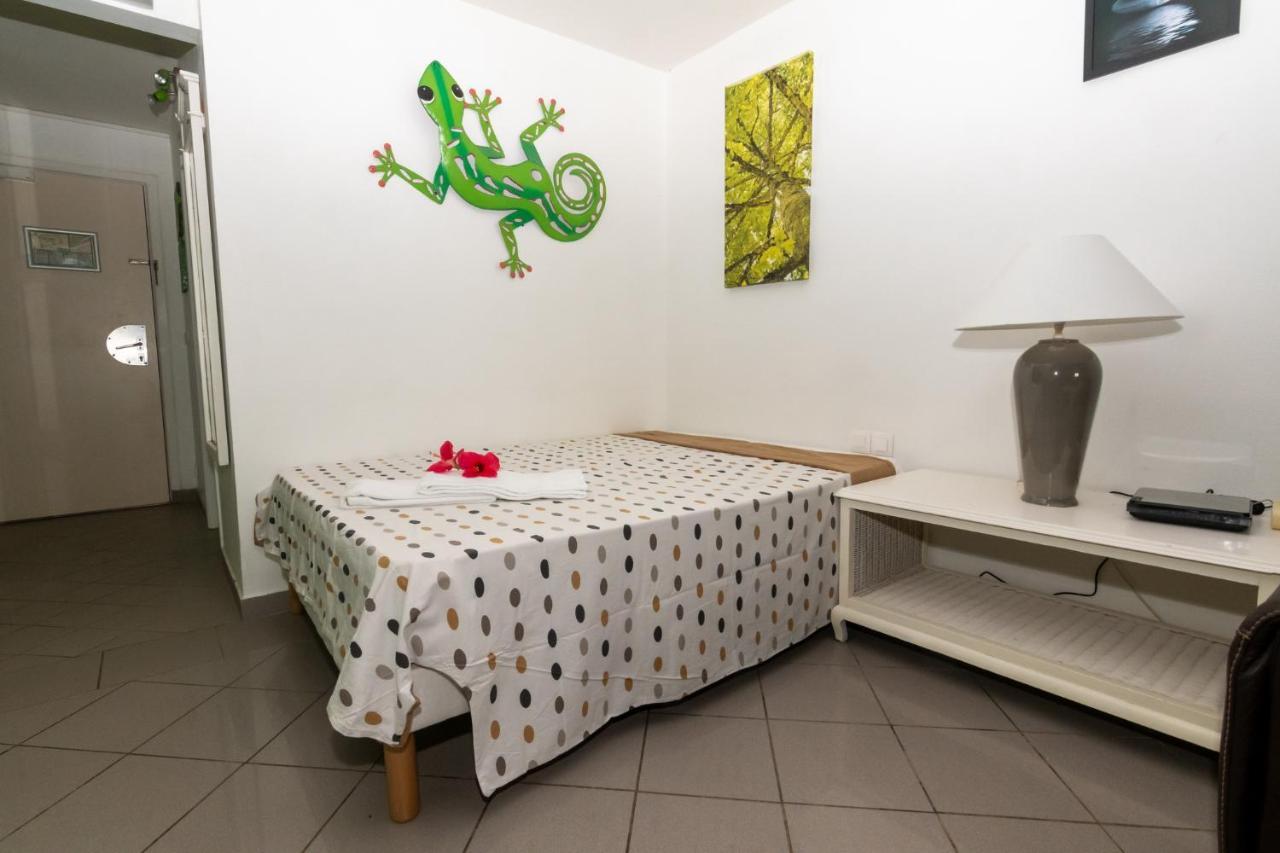 Studio En Duplex , Face A La Mer Le Gosier  Exterior photo